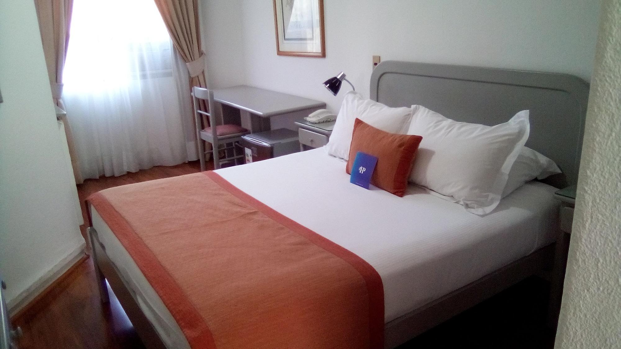 Hotel Presidente Сантьяго Экстерьер фото
